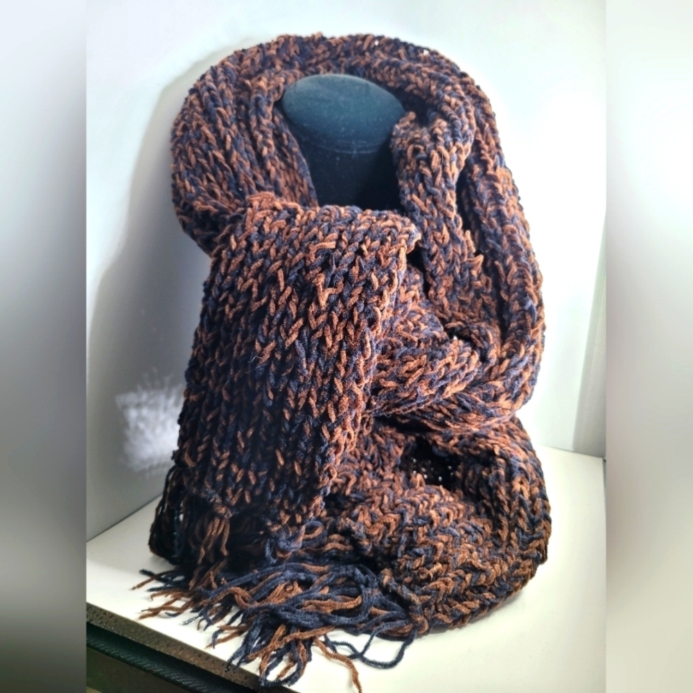 Tweed Multicolor Knit Fringed Scarf, EUC